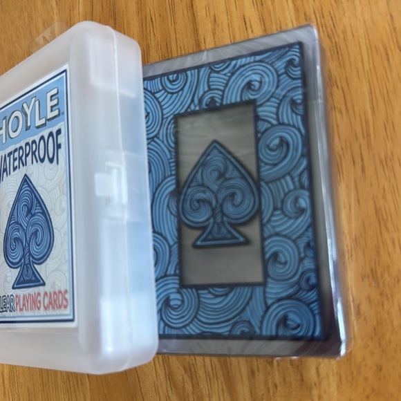 🎁NEW SEALED Hoyle Waterproof Clear Playing Cards Mom Dad Elderly - Picture 8 of 9